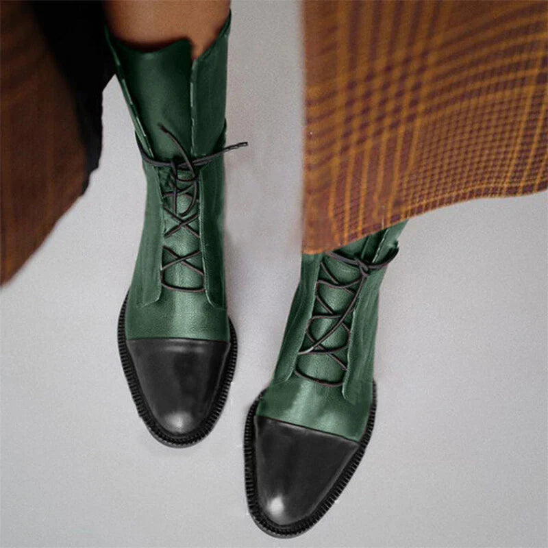 ELOWYN | CLASSIC LACE-UP BOOTS