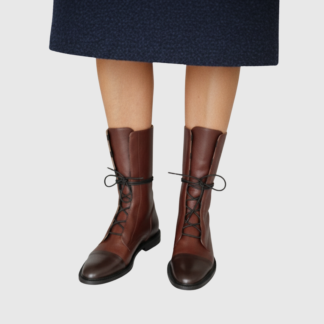 ELOWYN | CLASSIC LACE-UP BOOTS